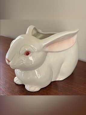1975 Fitz & Floyd white porcelain ceramic bunny rabbit planter pot vintage FF